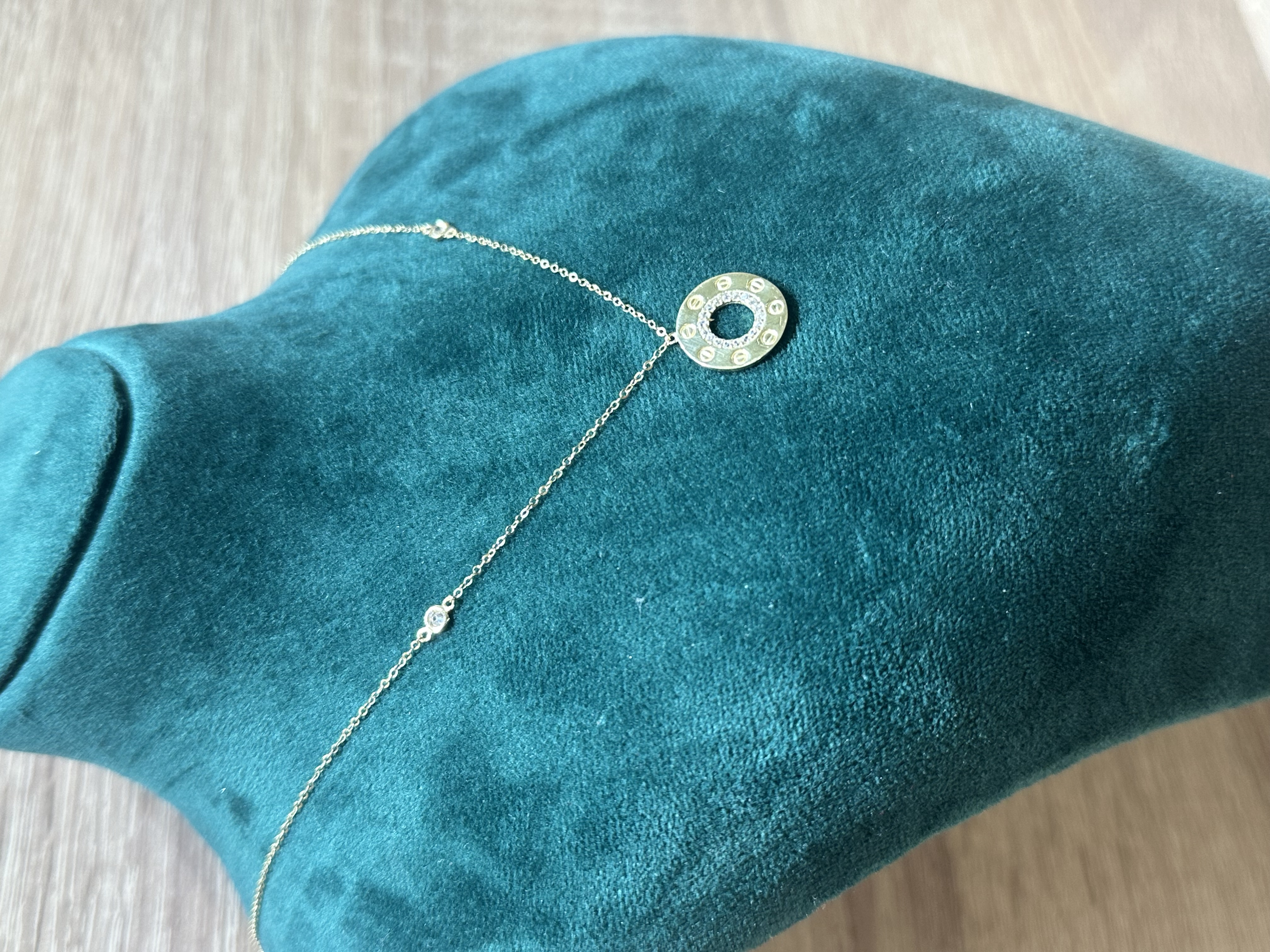 Collier cercle doré